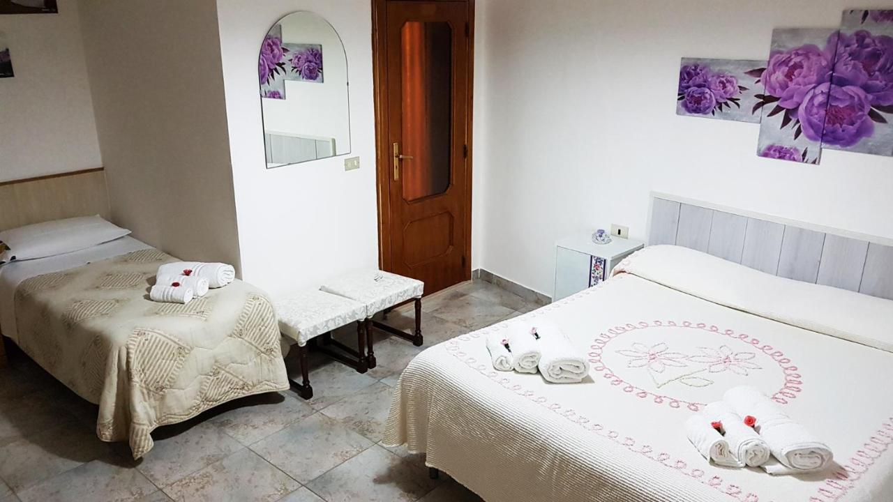 B&B Regina Elena Pignola Buitenkant foto